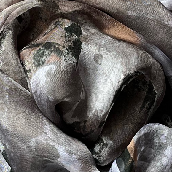 Women’s Simply Vera Wang Sheer Scarf / Wrap - Picture 10 of 12